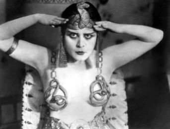 Cleopatra_1917_Theda Bara 01